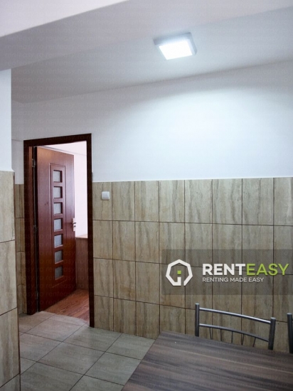 Apartament decomandat cu 3 camere de inchiriat in Piata Unirii