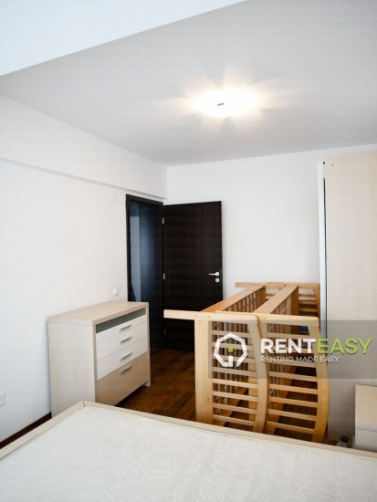 Apartament cu 4 camere de inchiriat in Centru - Podul de Fier