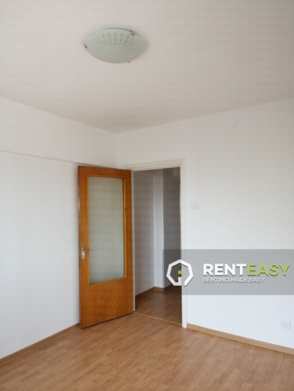 Apartament nemobilat cu 4 camere de inchiriat in Centru - Piata Unirii