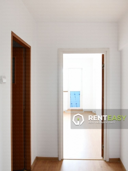 Apartament nemobilat cu 4 camere de inchiriat in Centru - Piata Unirii