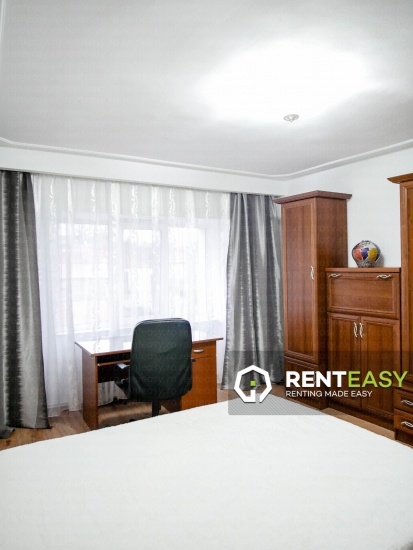 Apartament cu 3 camere de inchiriat pe Independentei la 2 min de UMF