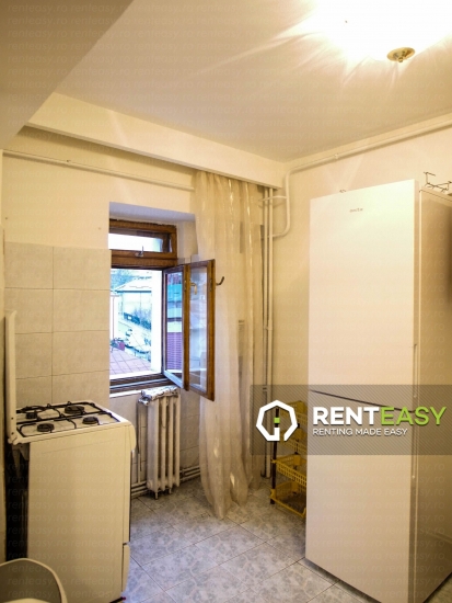 Apartament cu 3 camere de inchiriat pe Independentei la 2 min de UMF