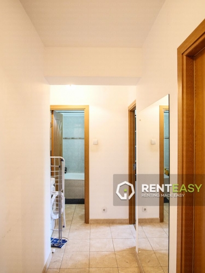 Apartament cu 3 camere de inchiriat in zona Moldova Mall
