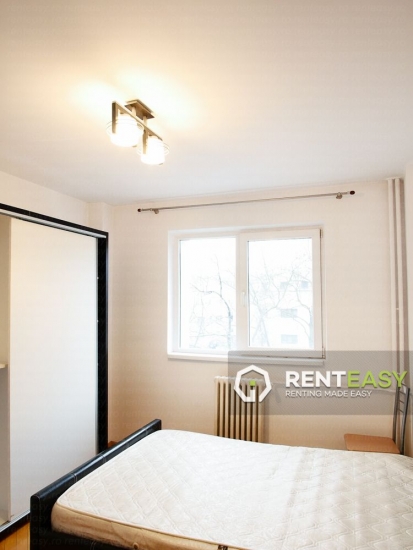 Apartament cu 3 camere de inchiriat in zona Moldova Mall