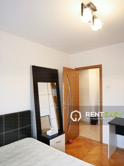 Apartament cu 3 camere de inchiriat in zona Moldova Mall