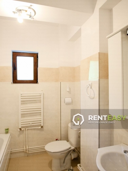Apartament cu 3 camere de inchiriat in zona Tatarasi in bloc nou