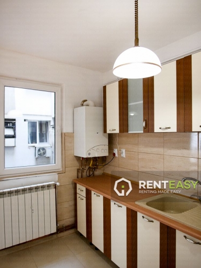 Apartament 3 camere de inchiriat in Piata Unirii langa UMF