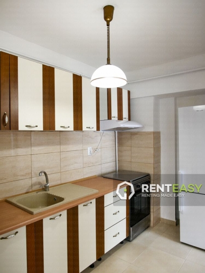 Apartament 3 camere de inchiriat in Piata Unirii langa UMF