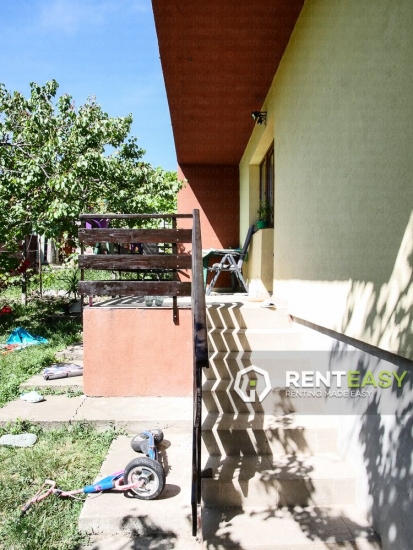 Vila cu 4 camere de inchiriat in zona Pacurari