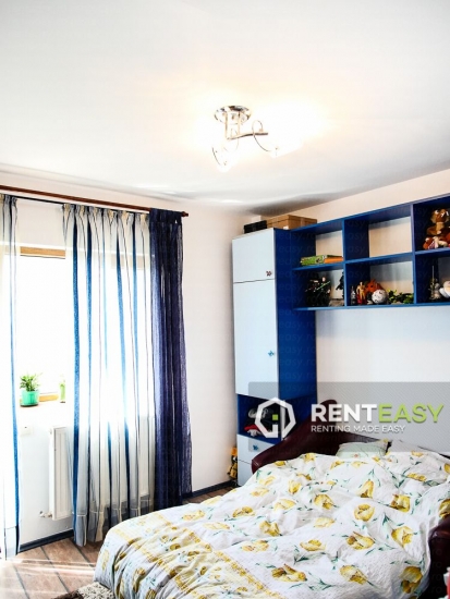 Vila cu 4 camere de inchiriat in zona Pacurari