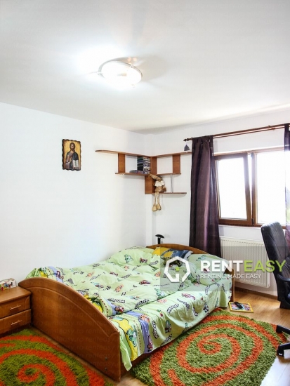 Vila cu 4 camere de inchiriat in zona Pacurari