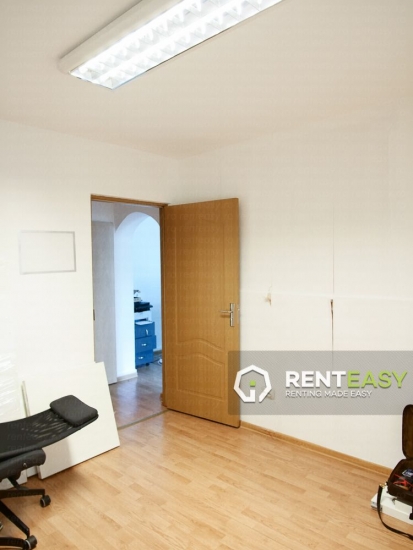 Apartament nemobilat cu 2 camere de inchiriat in Podu Ros