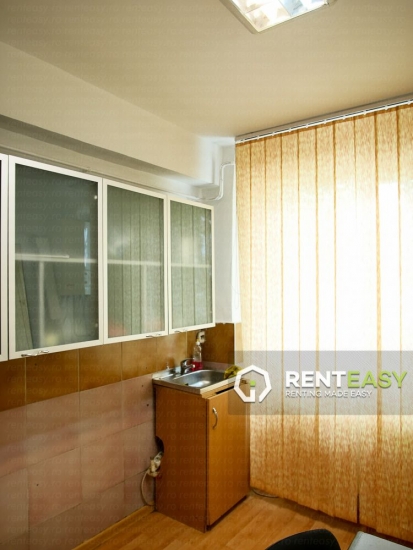 Apartament nemobilat cu 2 camere de inchiriat in Podu Ros