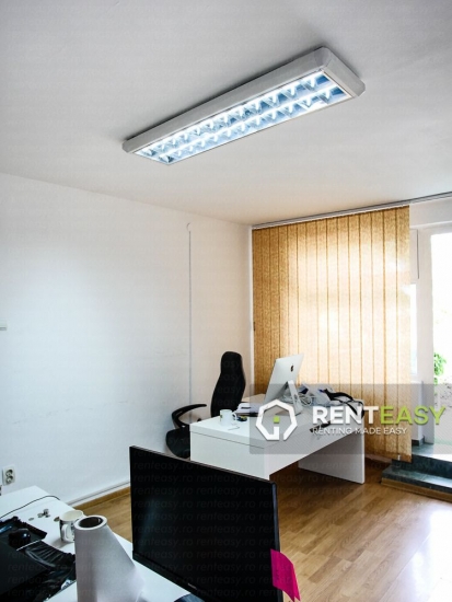 Apartament nemobilat cu 2 camere de inchiriat in Podu Ros