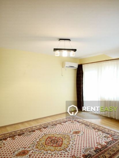 Apartament cu 4 camere de inchiriat in Pacurari