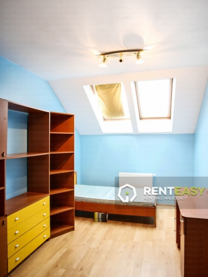 Apartament cu 4 camere de inchiriat in Pacurari