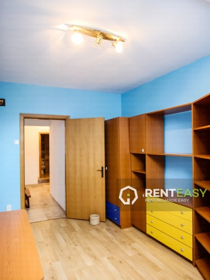 Apartament cu 4 camere de inchiriat in Pacurari
