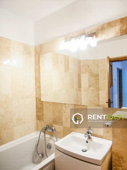 Apartament cu 4 camere de inchiriat in Pacurari