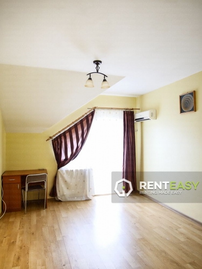 Apartament cu 4 camere de inchiriat in Pacurari