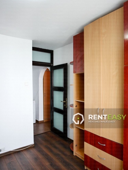 Apartament cu 2 camere in zona Podul de Fier de inchiriat