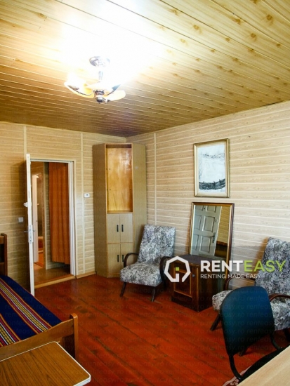 Apartament cu o camera la casa de inchiriat in Targu Cucu