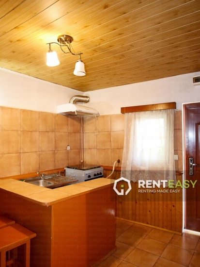 Apartament cu o camera la casa de inchiriat in Targu Cucu
