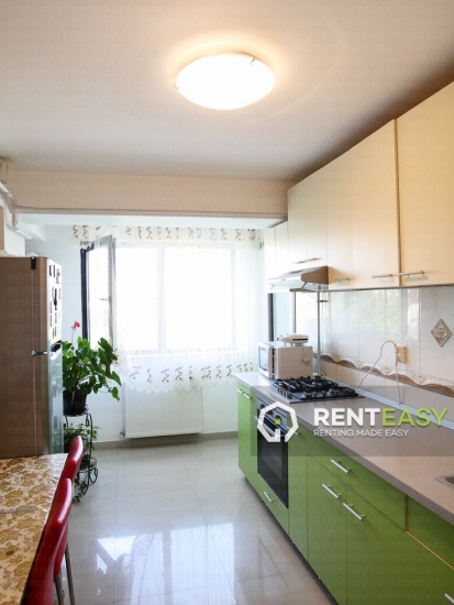 Apartament cu 3 camere de inchiriat in bloc nou zona Tatarasi