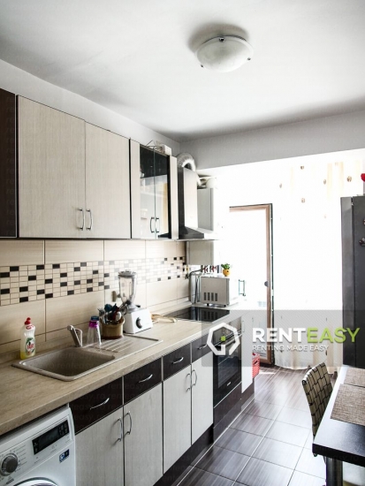 Apartament cu 3 camere de inchiriati in zona Podul de Piatra