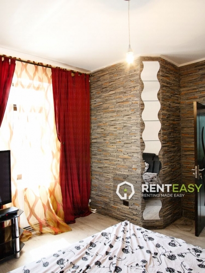 Apartament cu 2 camere la casa de inchiriat in zona Podul de Piatra