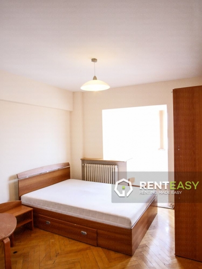 Apartament cu 3 camere de inchiriat in Independentei langa UMF