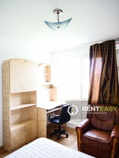 Apartament 3 camere de inchiriat in Piata Unirii