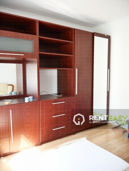 Apartament cu 2 camere de inchiriat in Podul de Fier