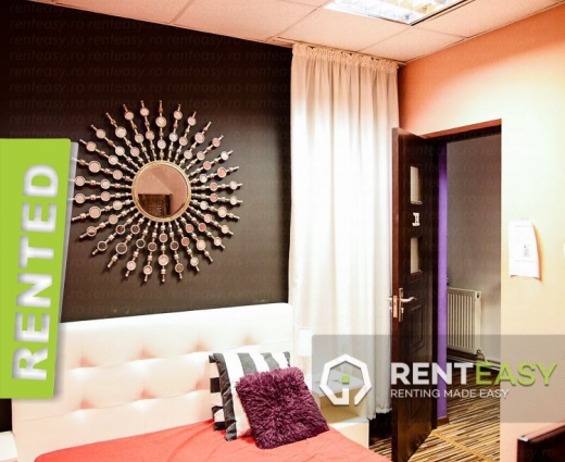 Casa cu 7 camere de inchiriat in Centru
