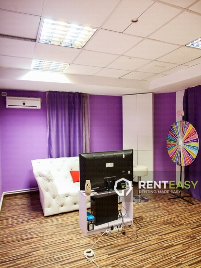 Casa cu 7 camere de inchiriat in Centru
