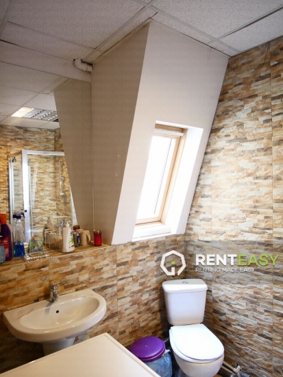 Casa cu 7 camere de inchiriat in Centru