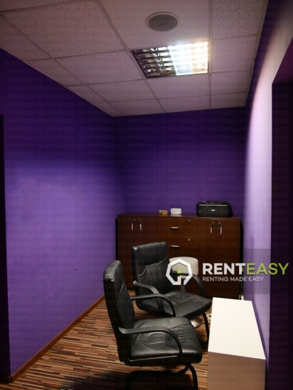 Casa cu 7 camere de inchiriat in Centru
