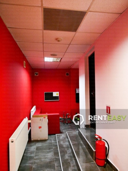 Casa cu 7 camere de inchiriat in Centru