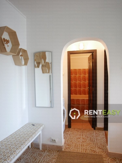 Apartament cu 2 camere de inchiriat in Centrul orasului langa Palas