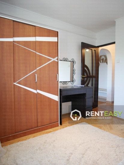 Apartament cu 2 camere de inchiriat in Centrul orasului langa Palas