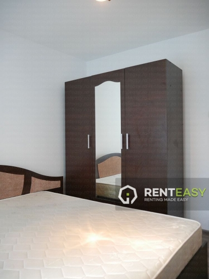 Apartament cu 3 camere de inchiriat in Centru langa Palas