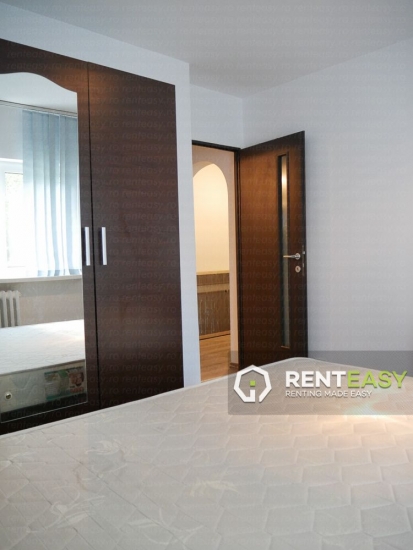 Apartament cu 3 camere de inchiriat in Centru langa Palas