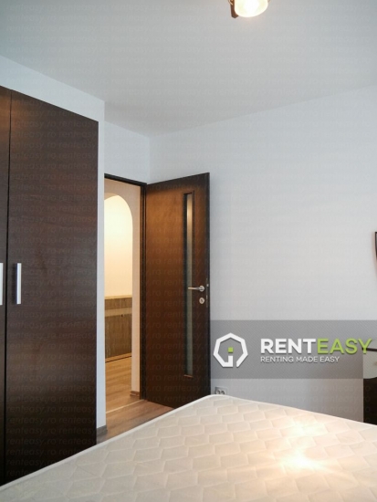 Apartament cu 3 camere de inchiriat in Centru langa Palas
