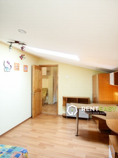 Vila cu 4 camere de inchiriat in zona Sfantul Andrei - Podul de Piatra