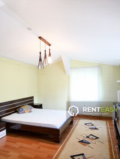 Vila cu 4 camere de inchiriat in zona Sfantul Andrei - Podul de Piatra