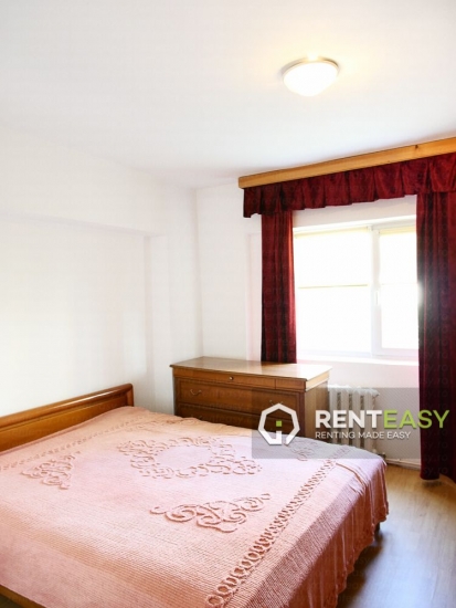 Apartament decomandat cu 3 camere de inchiriat in Hala Centrala
