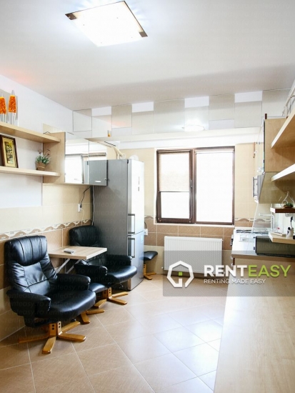 Bloc nou! Apartament cu 2 camere de inchiriat in Centru zona Palas