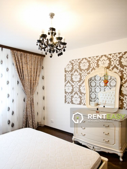 Apartament de lux cu 3 camere in zona Podu Ros de inchiriat