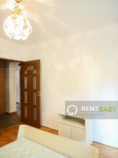 Apartament decomandat cu 3 camere de inchiriat in Tatarasi