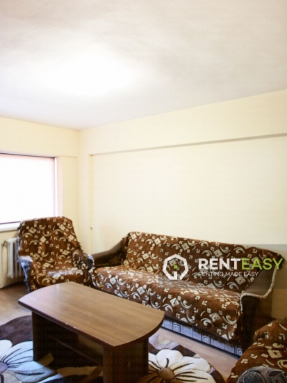 Apartament decomandat cu 3 camere de inchiriat in zona Hala Centrala
