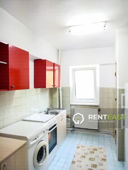 Apartament decomandat cu 3 camere de inchiriat in zona Hala Centrala